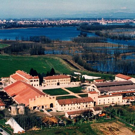 Agriturismo Corte Virgiliana 维尔吉利奥 外观 照片