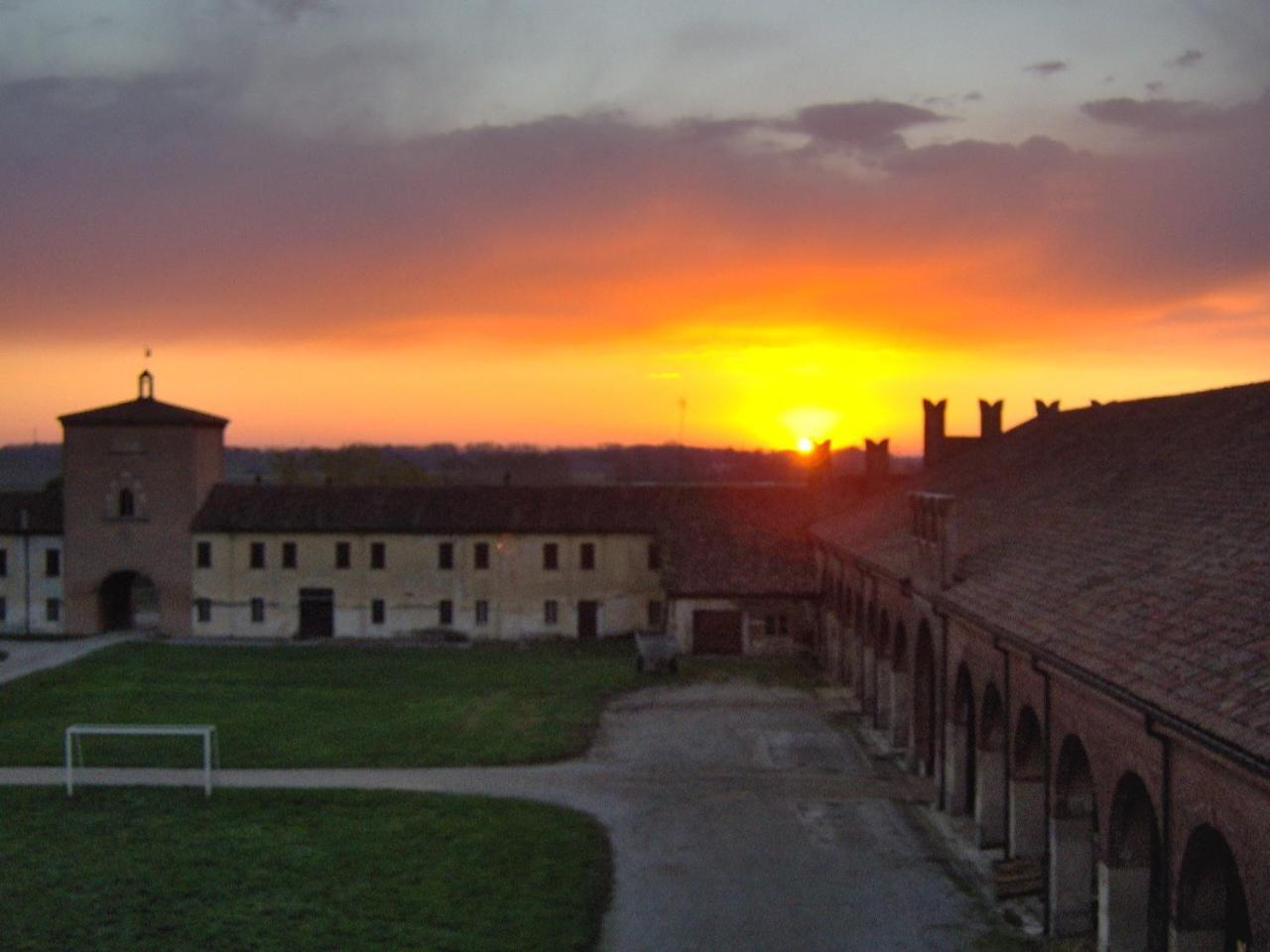 Agriturismo Corte Virgiliana 维尔吉利奥 外观 照片